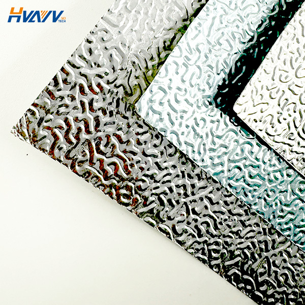 Kohokuvioitu alumiinifolio PIR-pinnoitteelle, jolla on erinomainen l&auml;mp&ouml;suorituskykyinen palonkest&auml;vyys